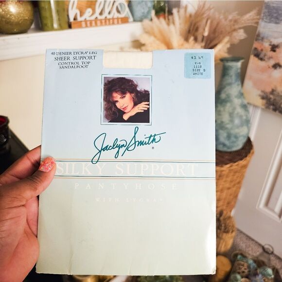 VTG Jaclyn Smith White Silky Support W. Lycra Pantyhose. - Picture 11 of 11